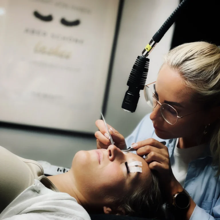 AM Beauty Rinteln - Webdesign für Wimpernverlängerung